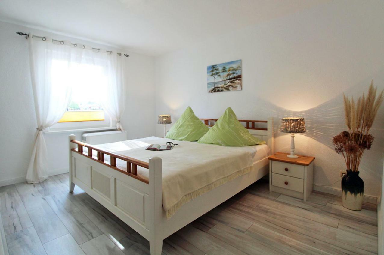 Zur Alten Boddenfischerei Ferienwohnung Zander Neuendorf Heide Esterno foto